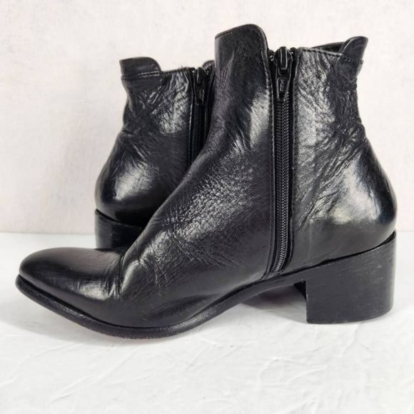 The last conspiracy ankle boots read for size - Picture 3 of 9